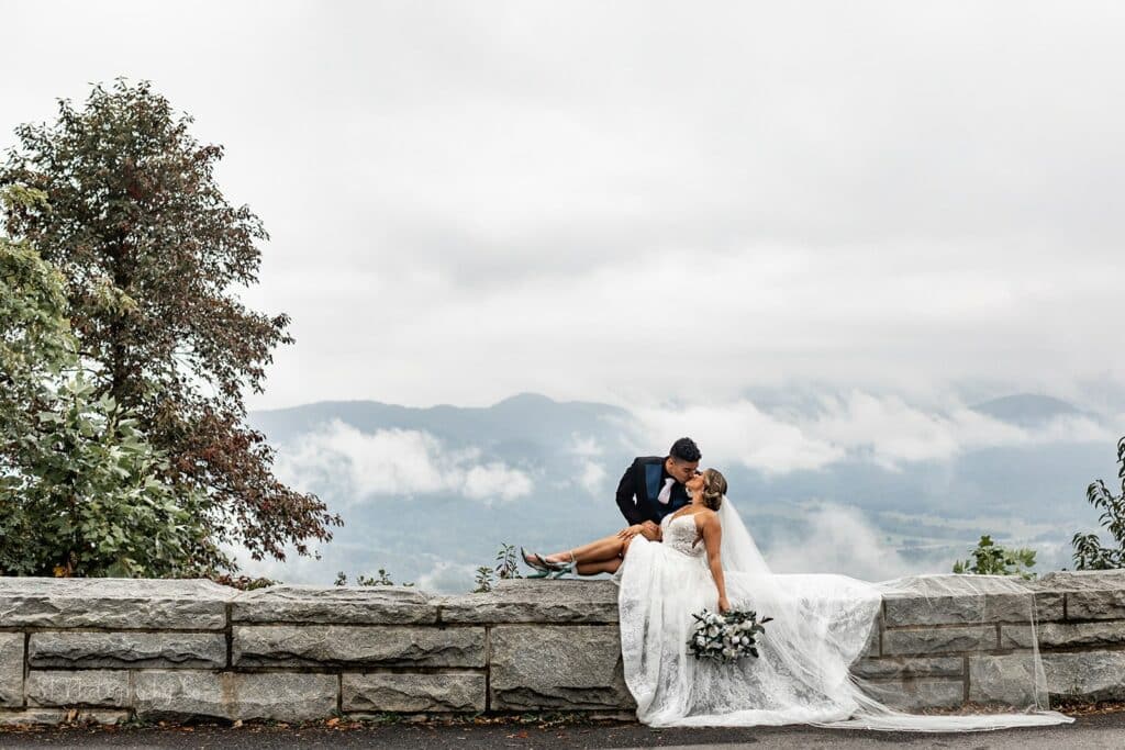 mandy-gabe-real-weddings-gatlinburg-wedding-stphotography-chelsey-huff-design-blog