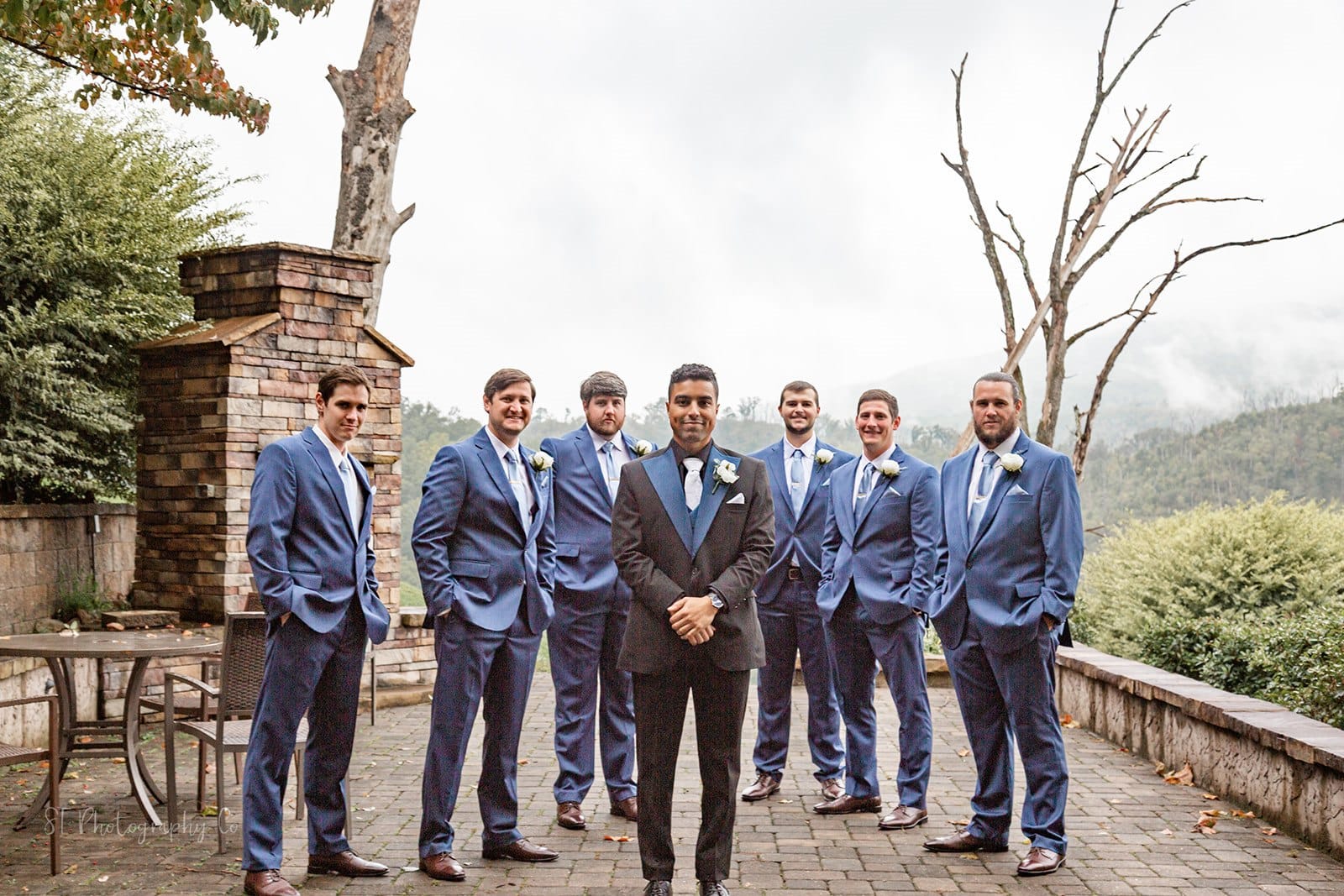 groomsmen-mandy-gabe-real-weddings-gatlinburg-wedding-stphotography-chelsey-huff-design-blog