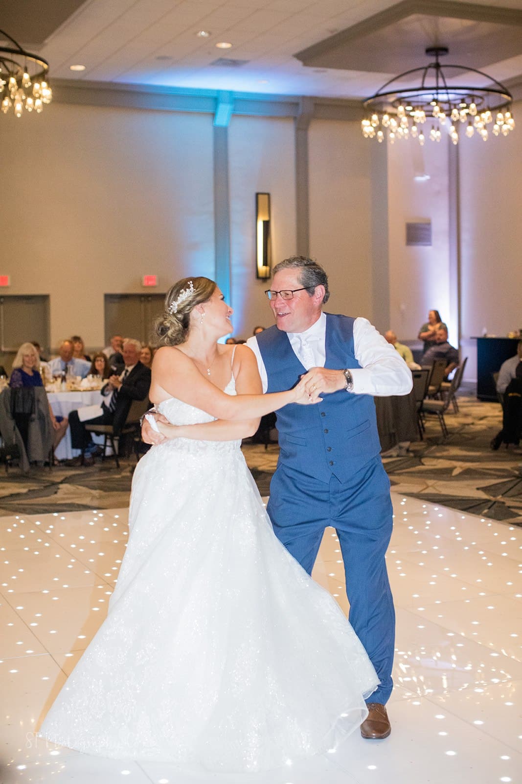 father-daughter-mandy-gabe-real-weddings-gatlinburg-wedding-stphotography-chelsey-huff-design-blog