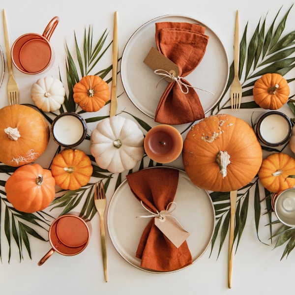 thanksgiving-table-scape-stationery-layout-chelsey-huff-design-blog